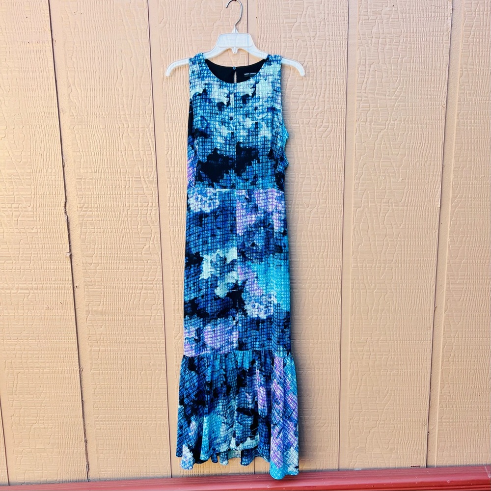 ⭐️Maggy London Aqua and Navy Sleeveless Maxi Dress